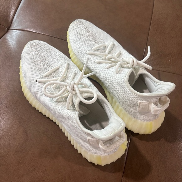 White YEEZYS 350 - Picture 5 of 6